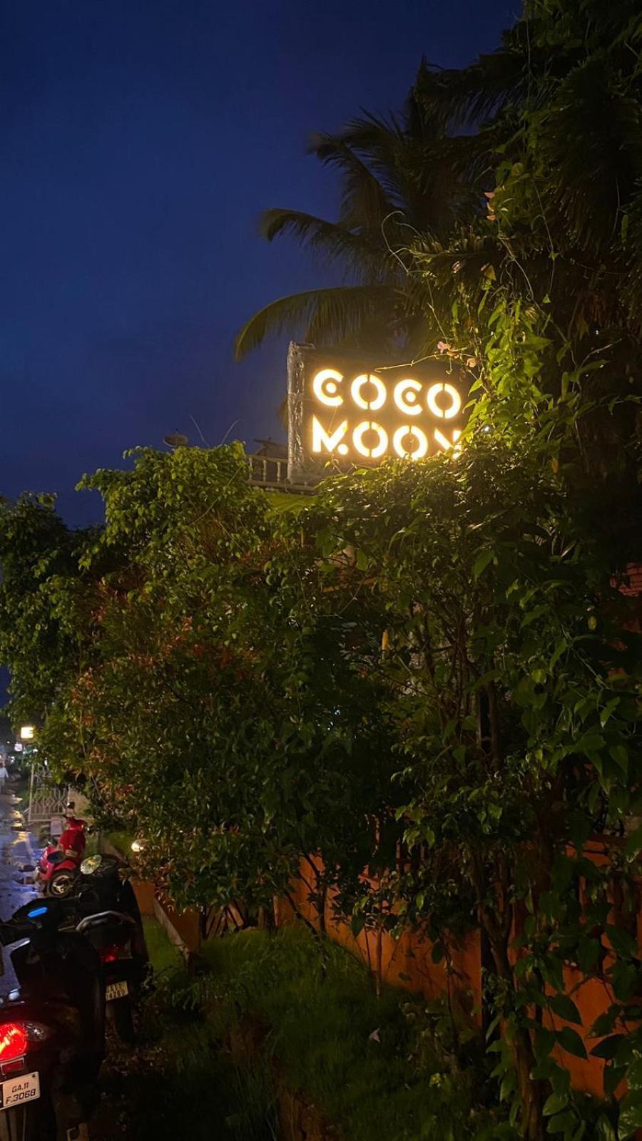 Coco Moon Hotel Morjim Exterior foto